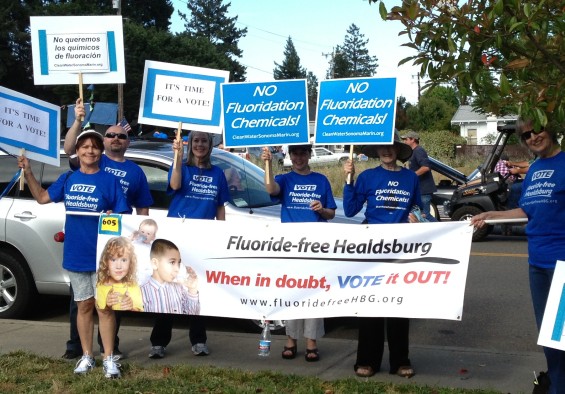 Fluoride-Free Healdsburg assembling for the Healdsburg Twilight Parade - Photo by Laura Gaeta-Wilson