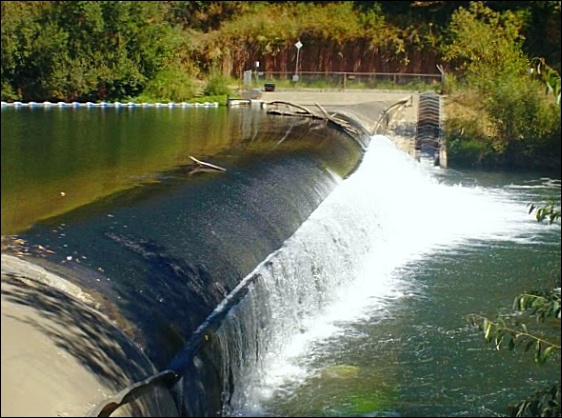 SCWA inflatable dam on Russian River